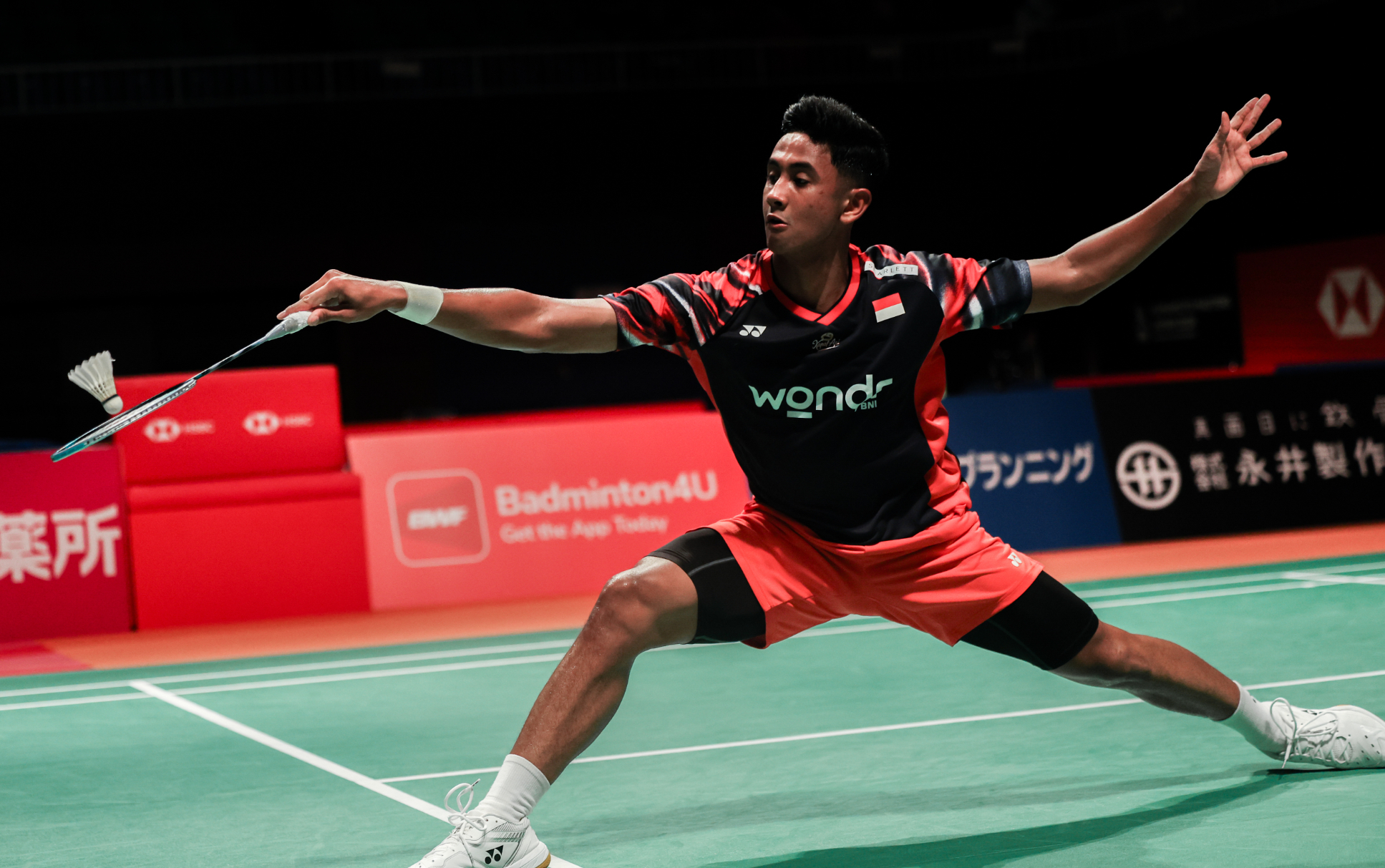 米兰体育官方网站-泰国羽毛球队绝杀印尼羽毛球队,安赛龙统治全场的简单介绍