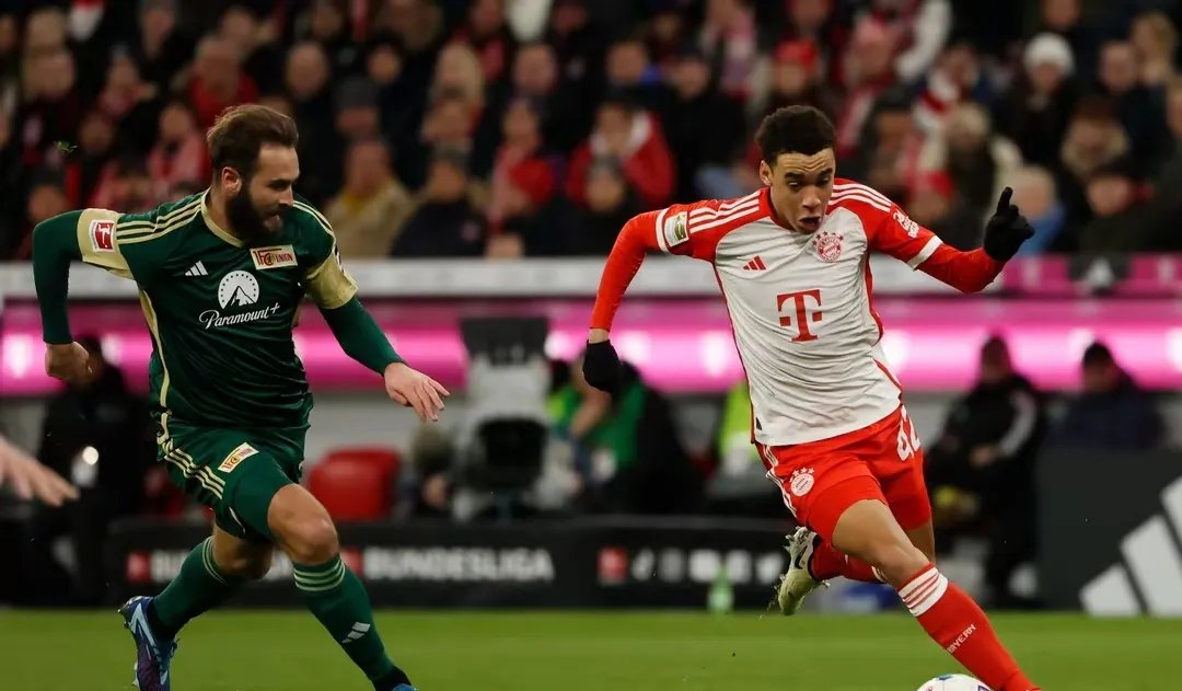 包含利物浦血洗那不勒斯，哈里·凯恩送出助攻的词条