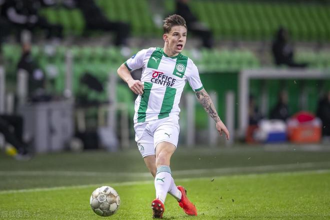 欧预赛:斯洛伐克险胜爱尔兰 欧预赛:斯洛伐克险胜爱尔兰