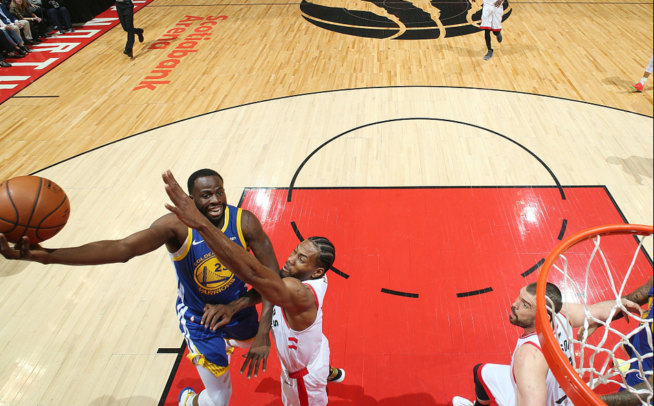 射手精准脚法，助球队扳平比分的简单介绍