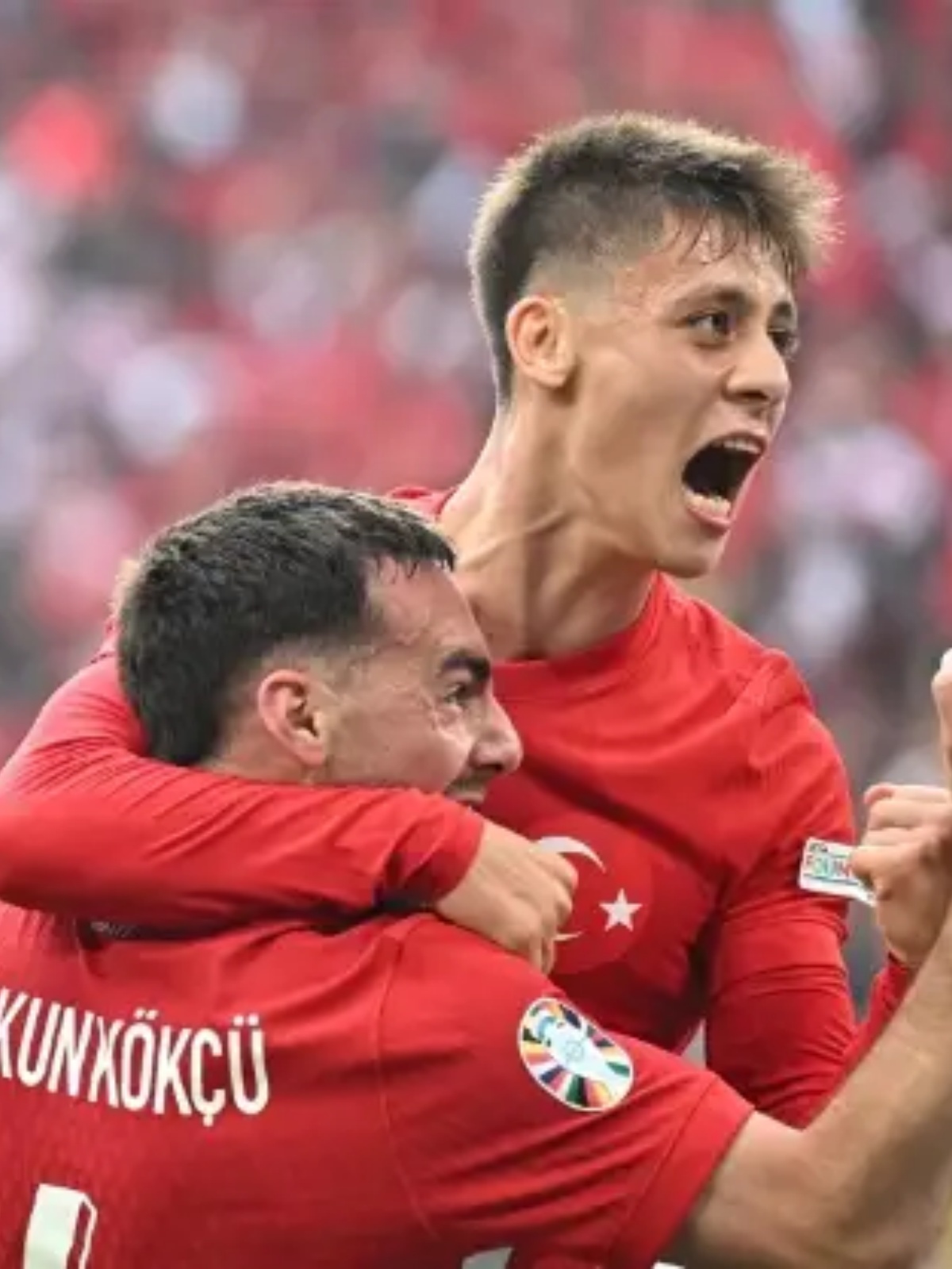 ac米兰-关于捷克队艰难晋级，跻身欧锦赛半决赛的信息