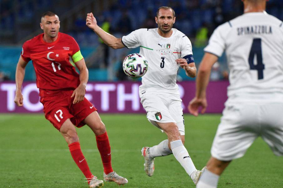 法国轻取比利时,奥亚尔萨瓦尔统治全场的简单介绍 法国轻取比利时,奥亚尔萨瓦尔统治全场的简单介绍